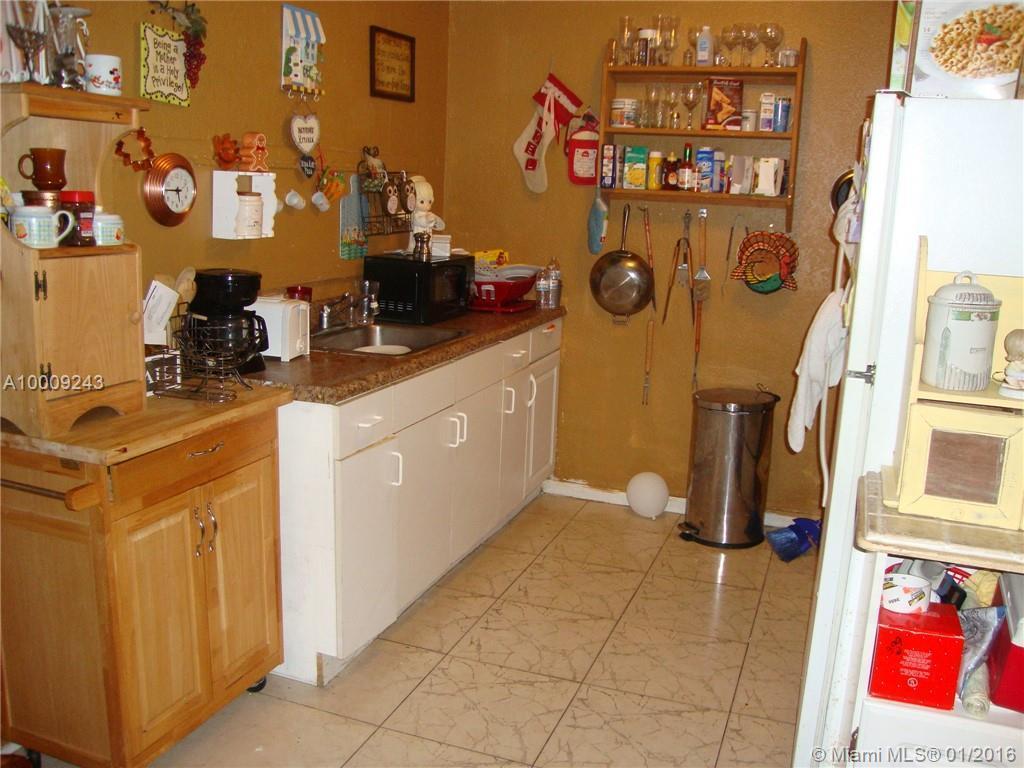 5607 Simms Street Hollywood, FL 33021 - Photo 11 of 18 Gallery Image 11