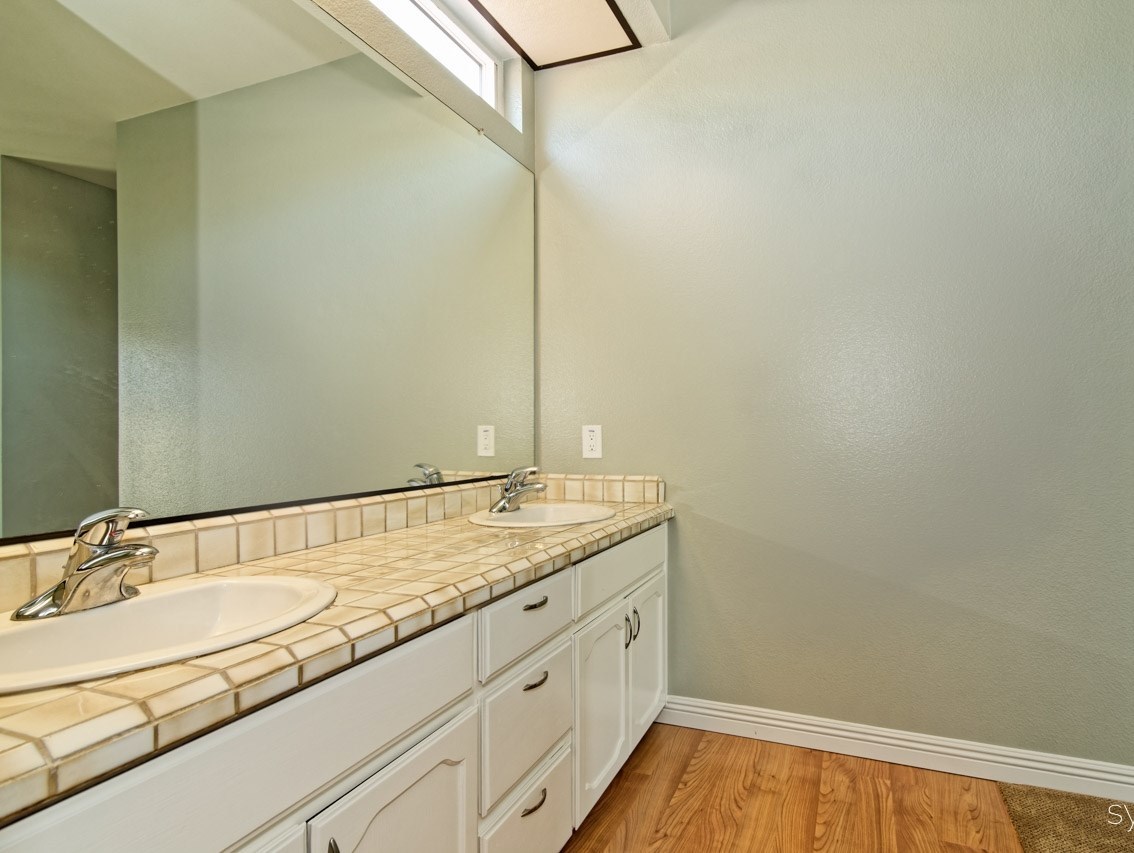 912 Alyssum Road Carlsbad, CA 92011 - Photo 23 of 25