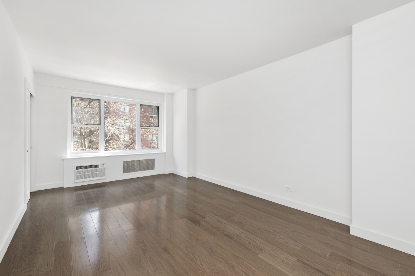 440 East 79th Street, Unit 5C Manhattan, NY 10075 - Photo 6 of 16