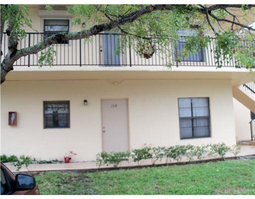 200 Gate Road, Unit 108 Hollywood, FL 33024 - Photo 8 of 18