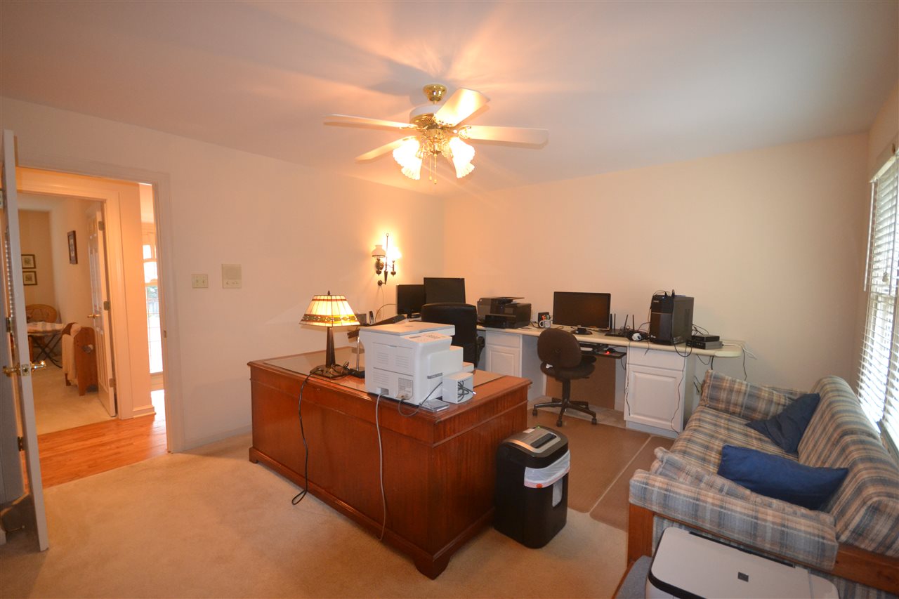 1950 Grovecrest Road Germantown, TN 38139 - Photo 19 of 25 Gallery Image 19