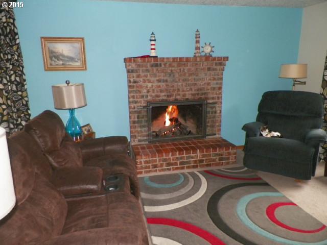 340 Harrison Street Fairview, OR 97024 - Photo 2 of 13 Gallery Image 2