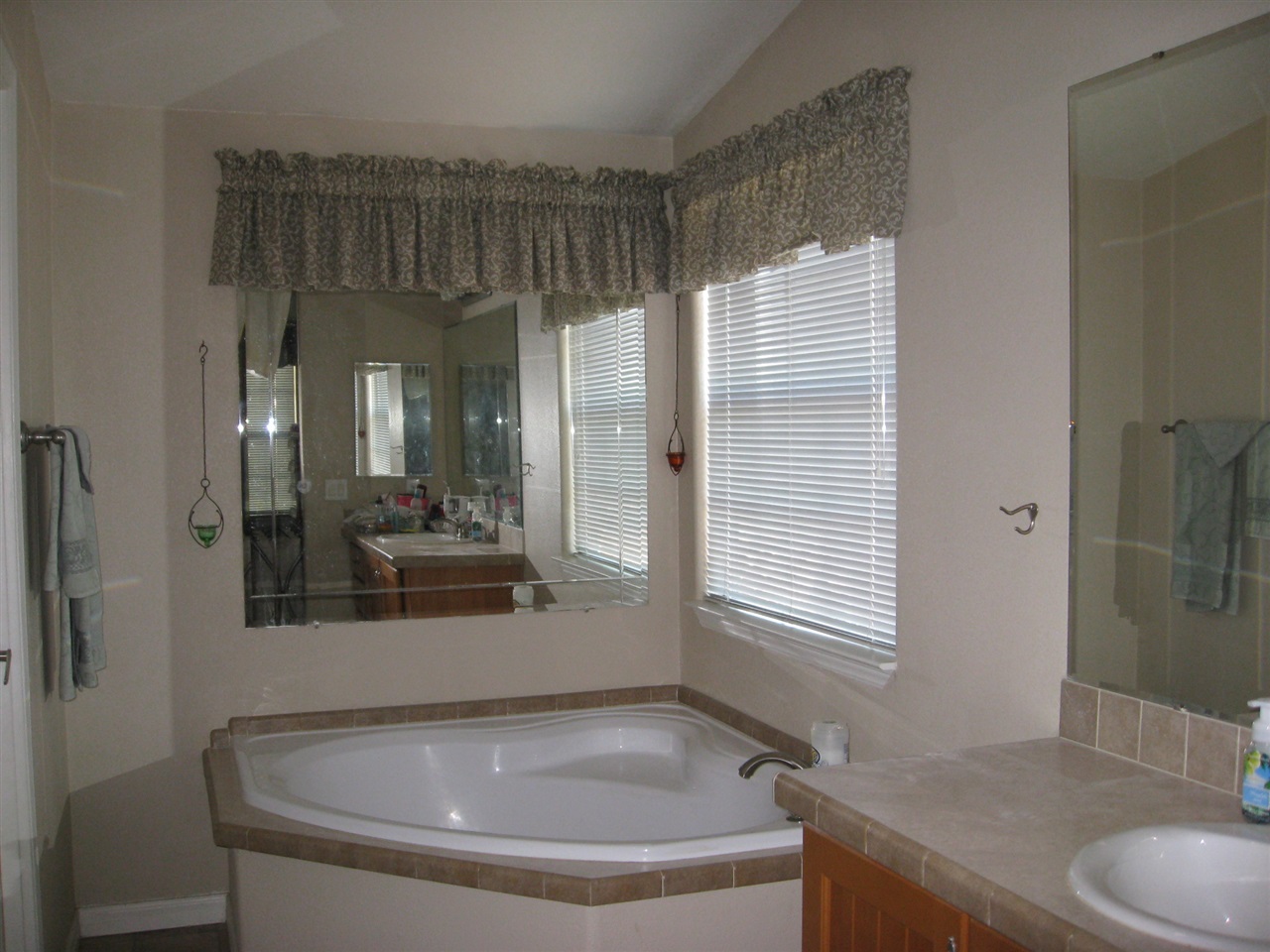 9395 Harritt Road, Unit 116 Lakeside, CA 92040 - Photo 12 of 17 Gallery Image 12
