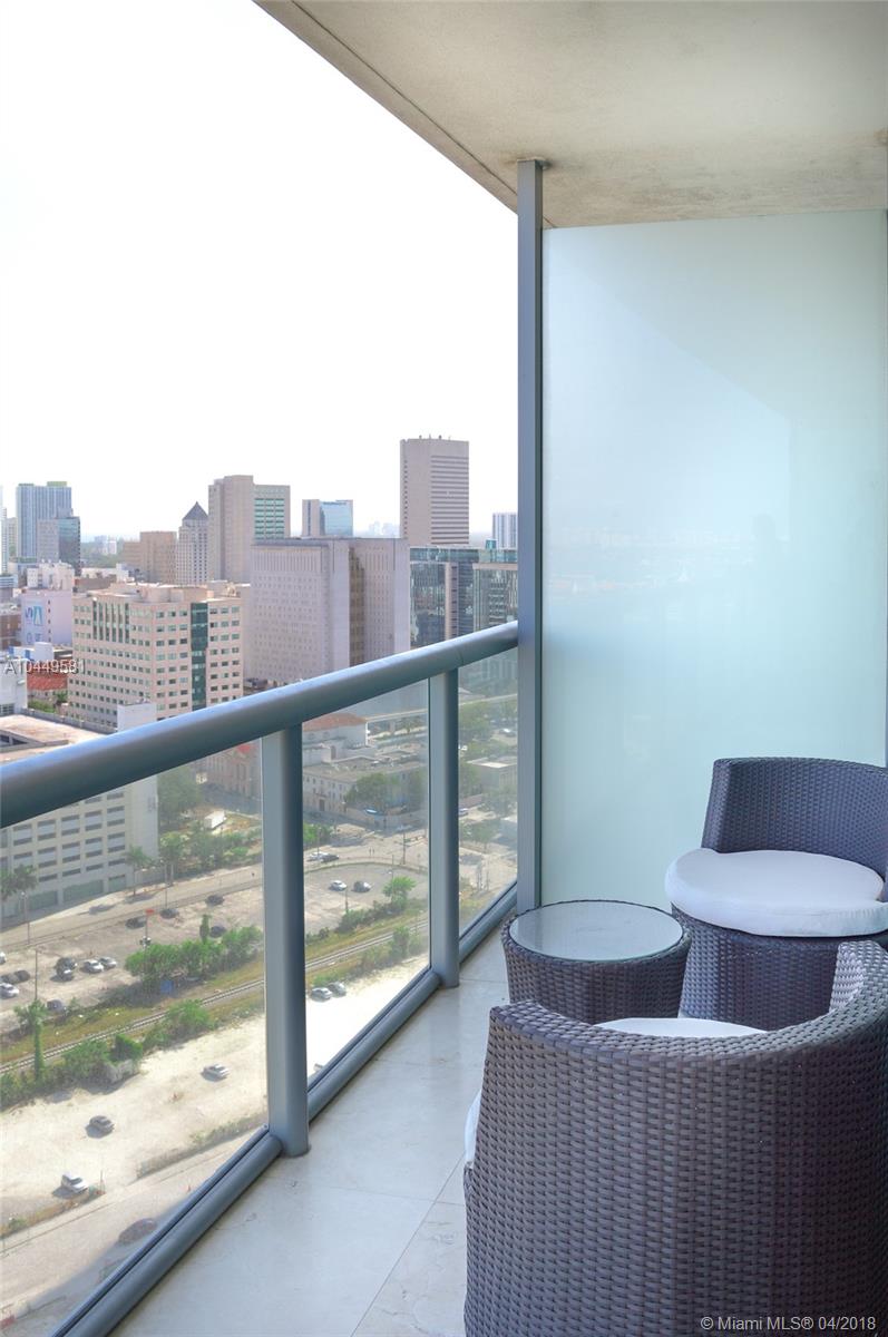 888 Biscayne Boulevard, Unit 2802 Miami, FL 33132 - Photo 10 of 21