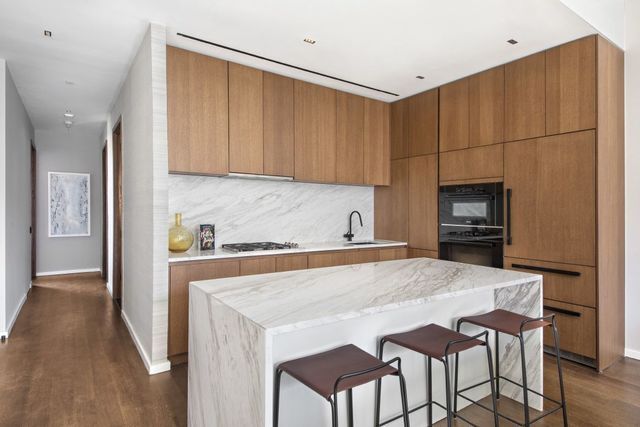 $2,950,000 | 570 Broome Street, Unit 8B | Hudson Square