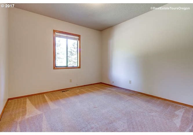 28717 Southwest Vanderschuere Road Hillsboro, OR 97123 - Photo 25 of 32