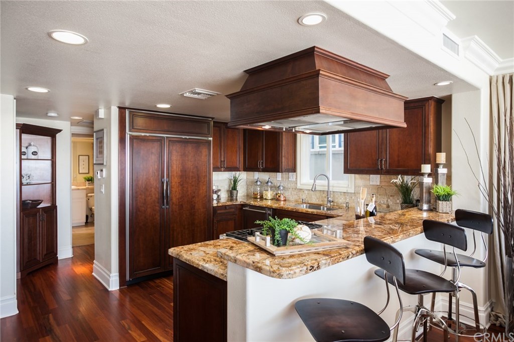 2608 West Oceanfront Newport Beach, CA 92663 - Photo 4 of 14