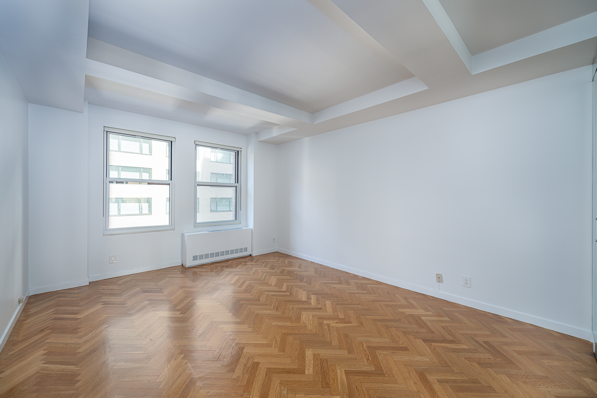 40 East 61st Street, Unit 8C Manhattan, NY 10065 - Photo 8 of 12