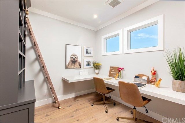 $2,575,000 | 291 Walnut Street, Costa Mesa, CA 92627