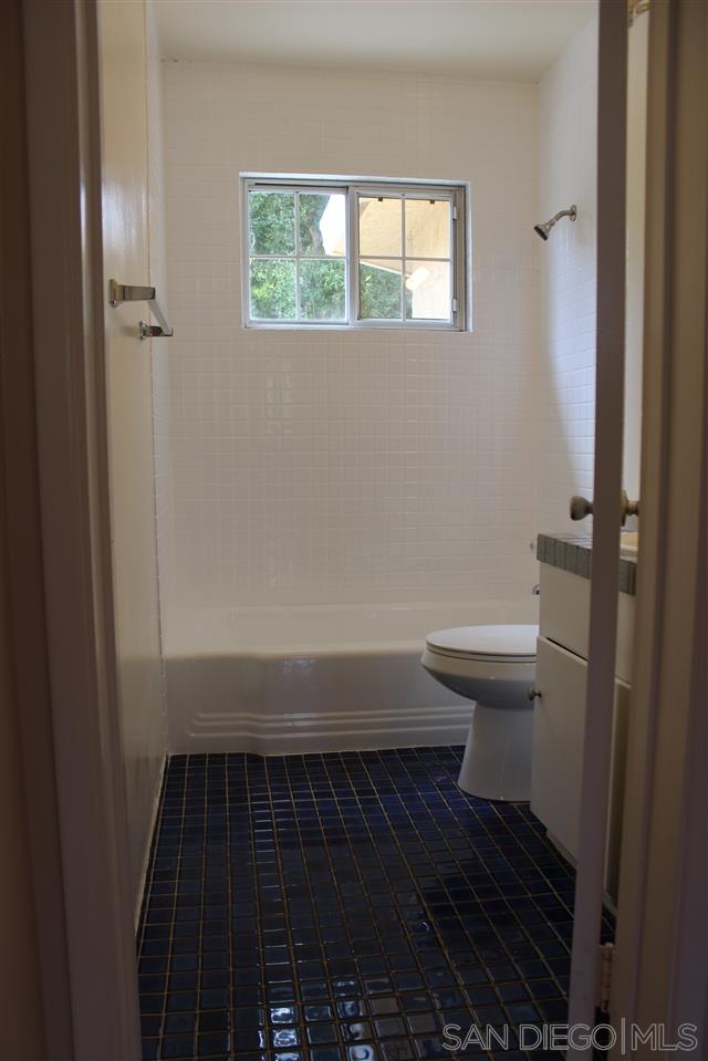 1921 Felicita Road Escondido, CA 92025 - Photo 10 of 20 Gallery Image 10