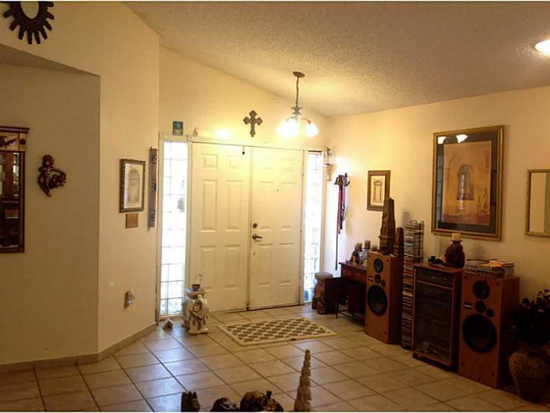 5261 Southwest 154th Place Miami, FL 33185 - Photo 2 of 6