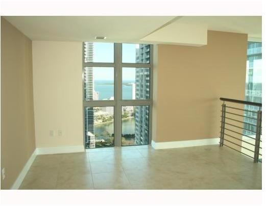 41 Southeast 5th Street, Unit 2002 Miami, FL 33131 - Photo 5 of 14