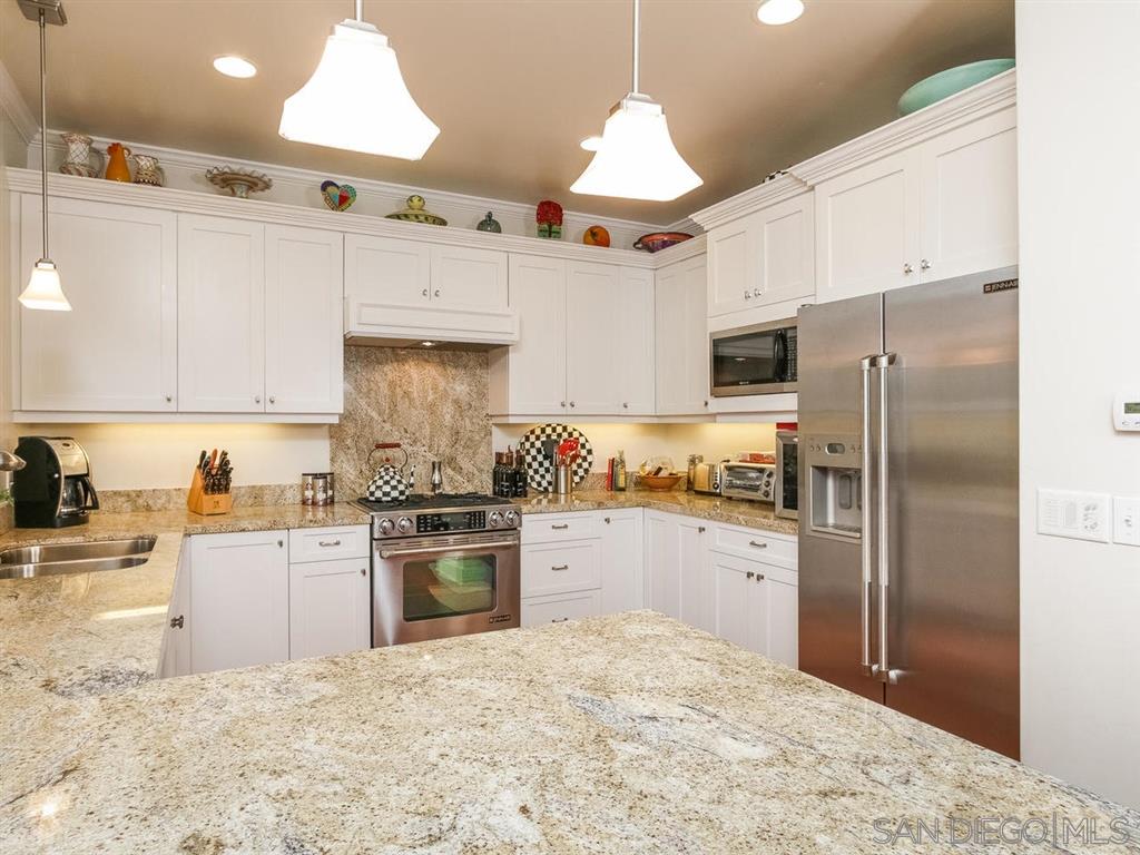 401 E Avenue Coronado, CA 92118 - Photo 9 of 25