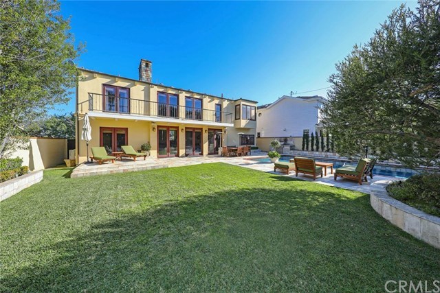 419 Signal Road Newport Beach, CA 92663 - Photo 2 of 23 Large back yard with pool and patio.