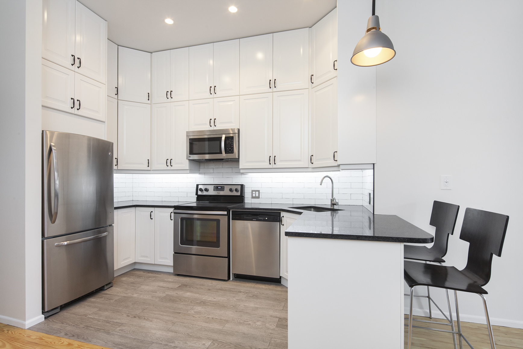 155 Perry Street, Unit 4C Manhattan, NY 10014 - Photo 3 of 7