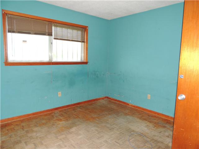 3476 Cane Ridge Drive Memphis, TN 38109 - Photo 6 of 8 Hardwood floors