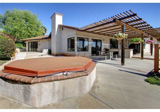 136 Lake Ridge Circle Fallbrook, CA 92028 - Photo 18 of 25
