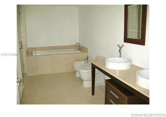 475 Brickell Avenue, Unit 514 Miami, FL 33131 - Photo 5 of 7
