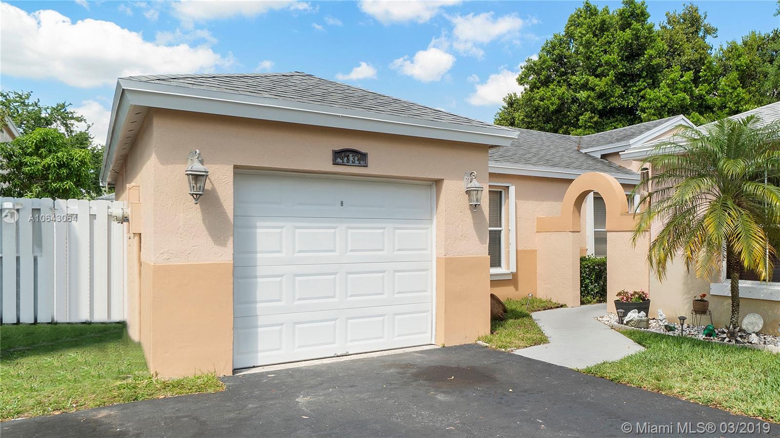 4334 Southwest 72nd Way Davie, FL 33314 - Photo 1 of 23