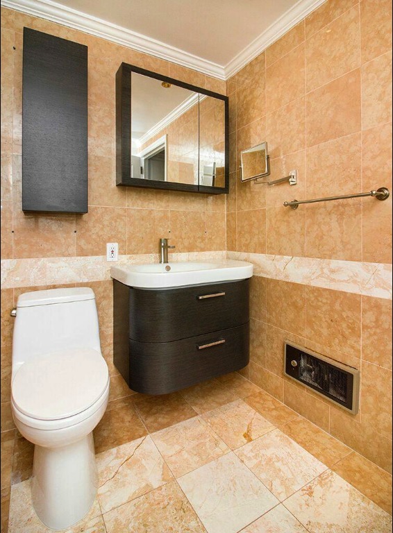 1049 5th Avenue, Unit 6A Manhattan, NY 10028 - Photo 5 of 9