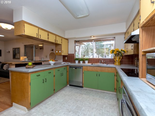 5120 Southwest Erickson Avenue Beaverton, OR 97005 - Photo 7 of 29