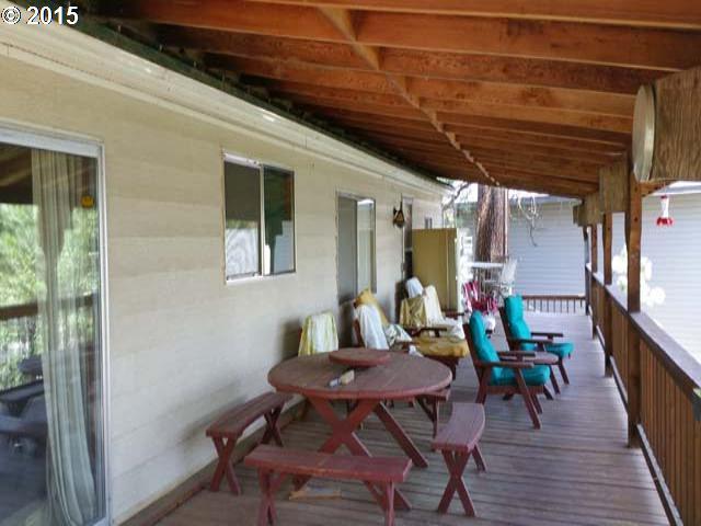 187 North Sentosa Lake Road Tygh Valley, OR 97063 - Photo 11 of 16 Gallery Image 11