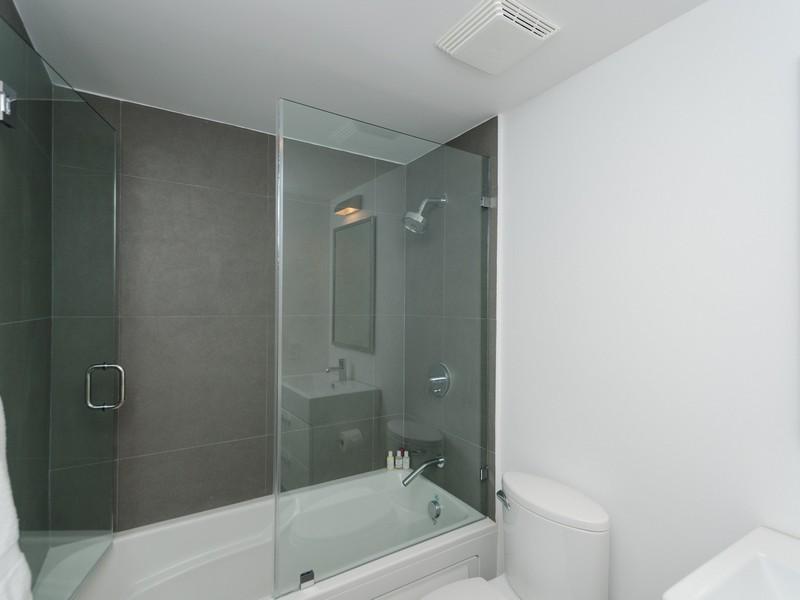 5875 Collins Avenue, Unit 1102 Miami Beach, FL 33140 - Photo 19 of 27