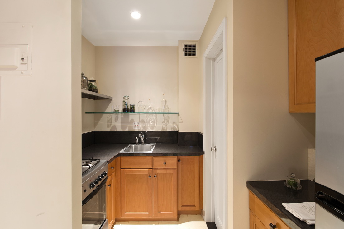 29 West 74th Street, Unit 3B Manhattan, NY 10023 - Photo 4 of 7