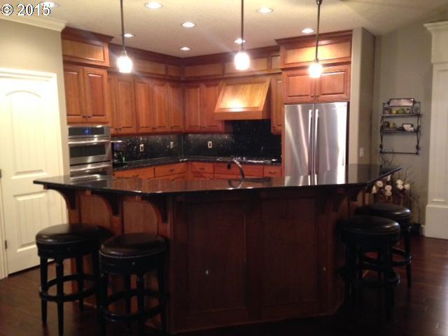 230 Southeast Gabbert Road Gresham, OR 97080 - Photo 5 of 16