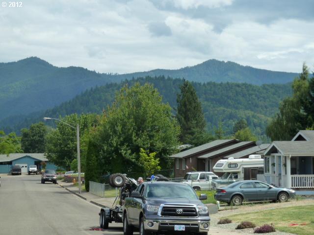 724 Penny Lane Riddle, OR 97469 - Photo 16 of 16