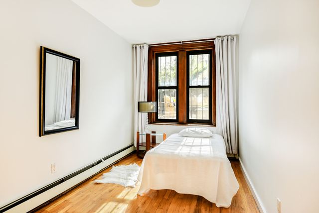 $1,925,000 | 308 Clinton Avenue, Unit 1 | Clinton Hill