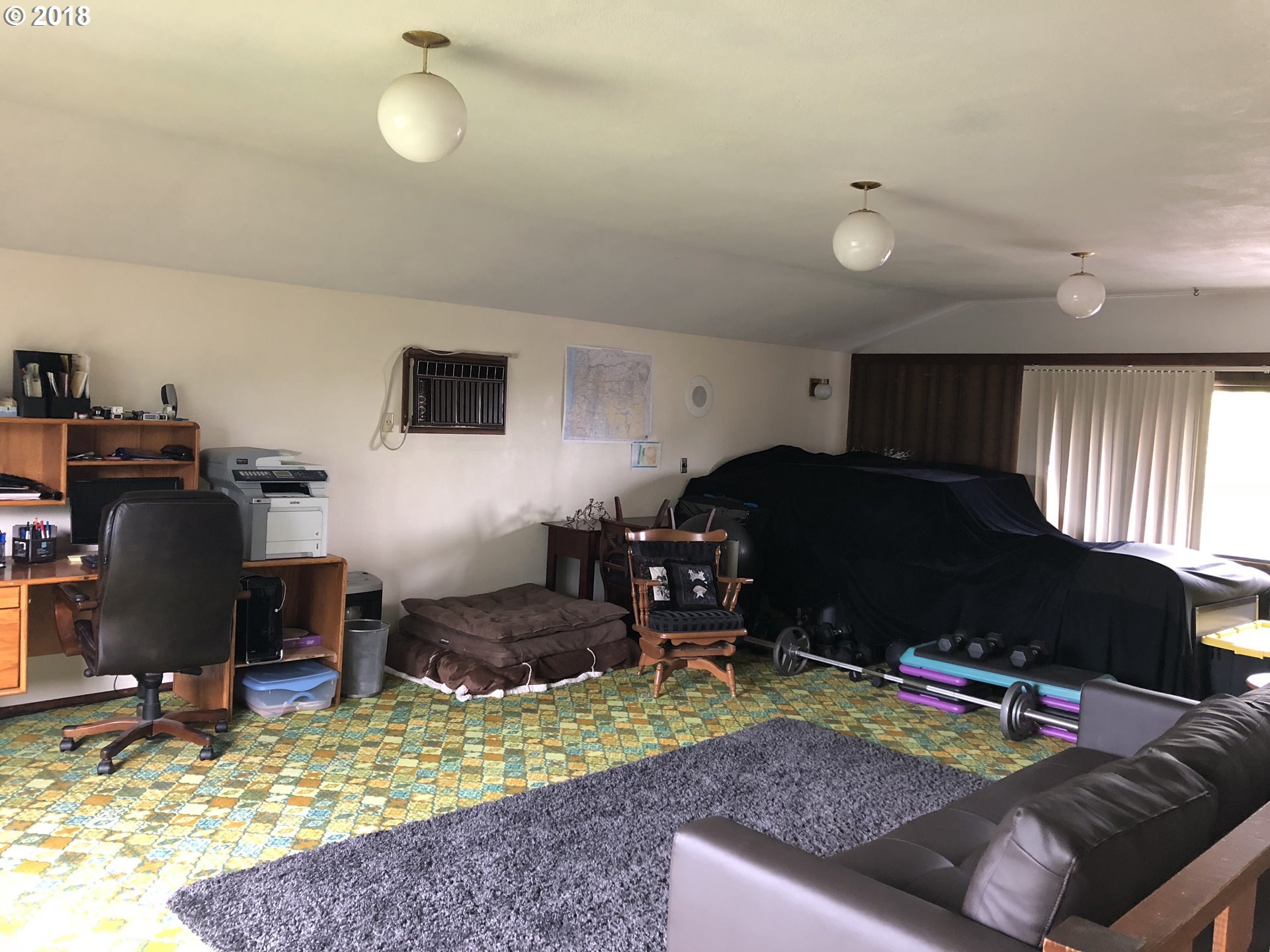 2018 Lomond Avenue Springfield, OR 97477 - Photo 10 of 16