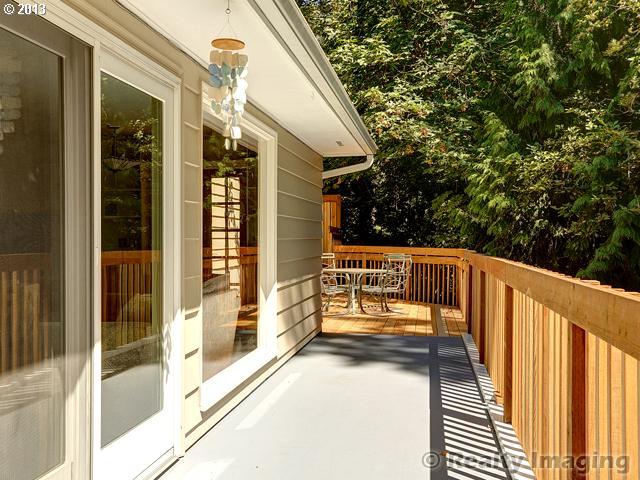 3536 Southwest Hamilton Court Portland, OR 97221 - Photo 14 of 15 Gallery Image 14