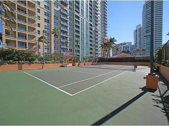 90 Alton Road, Unit 704 Miami Beach, FL 33139 - Photo 8 of 10