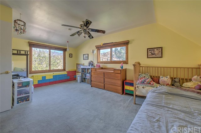 7665 Airlie Drive Tujunga, CA 91042 - Photo 15 of 26