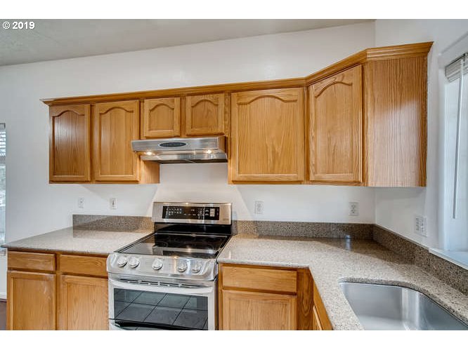 18222 Myra Court Sandy, OR 97055 - Photo 9 of 23 Gallery Image 9
