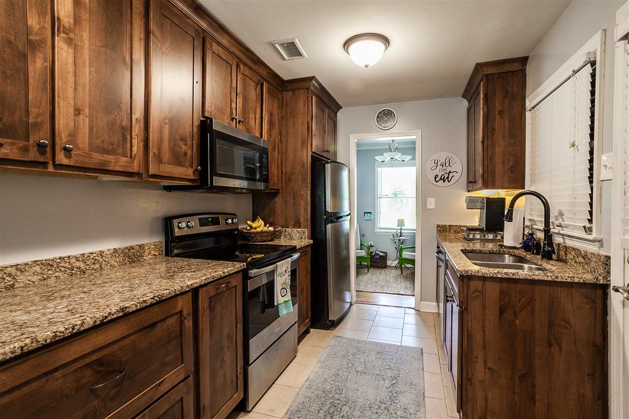 1451 Whitewater Road Memphis, TN 38117 - Photo 6 of 25 Gallery Image 6