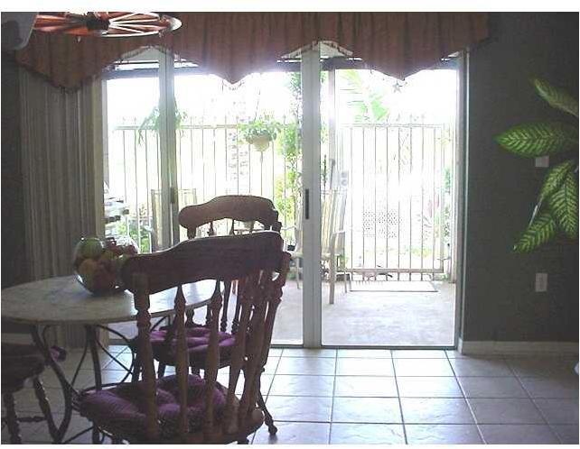15345 Southwest 39th Terrace Miami, FL 33185 - Photo 8 of 24