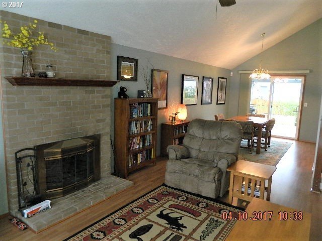 11770 Southwest Swendon Loop Tigard, OR 97223 - Photo 2 of 19 Gallery Image 2