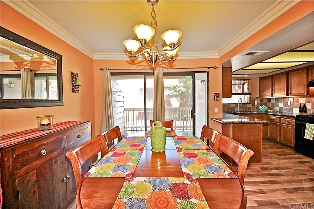 1208 Mayflower Avenue, Unit C Monrovia, CA 91016 - Photo 17 of 47 Open to the kitchen