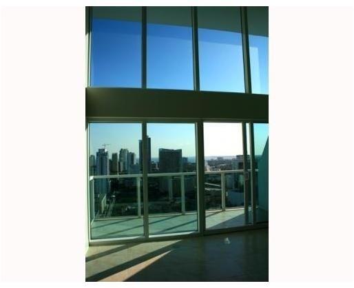 41 Southeast 5th Street, Unit 2002 Miami, FL 33131 - Photo 2 of 14