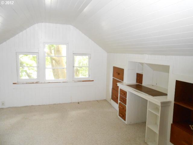4402 Southwest Shattuck Road Portland, OR 97221 - Photo 10 of 16