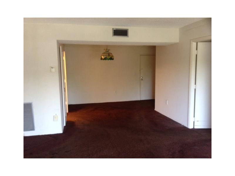 Inverrary Lauderhill, FL 33319 - Photo 4 of 7