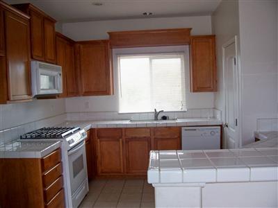 3000 Crescent Ridge Street Bakersfield, CA 93313 - Photo 3 of 6 Gallery Image 3