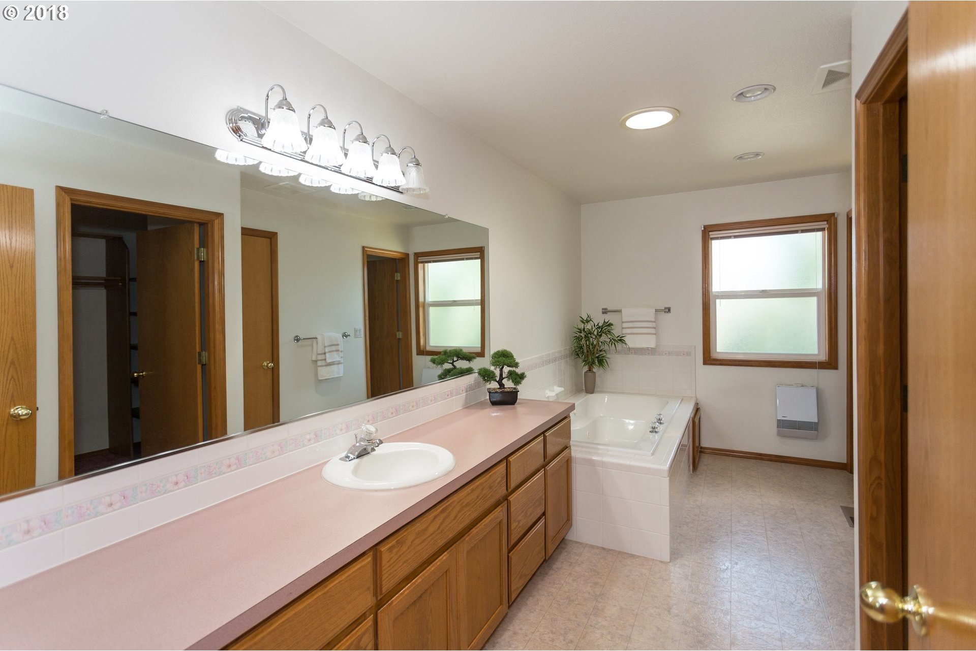 3879 Southeast Hillyard Road Gresham, OR 97080 - Photo 15 of 32 Gallery Image 15