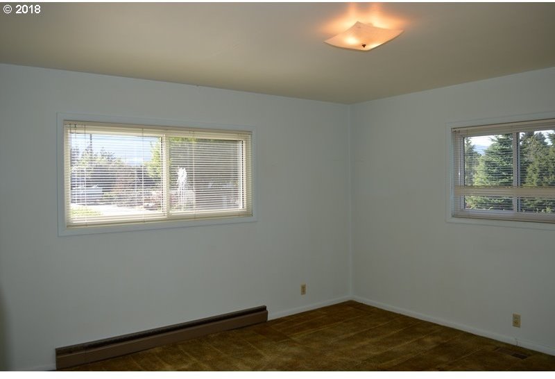 935 Southwest Winebarger Road White Salmon, WA 98672 - Photo 11 of 32 Gallery Image 11