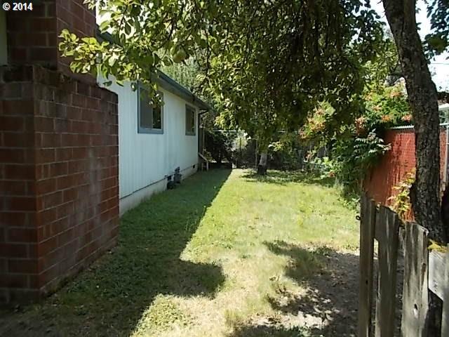 4049 Carnes Road Roseburg, OR 97471 - Photo 6 of 10