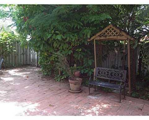 5261 Southwest 154th Place Miami, FL 33185 - Photo 6 of 6