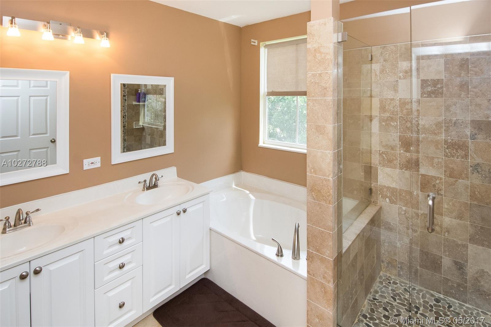 837 Falling Water Road Weston, FL 33326 - Photo 20 of 27