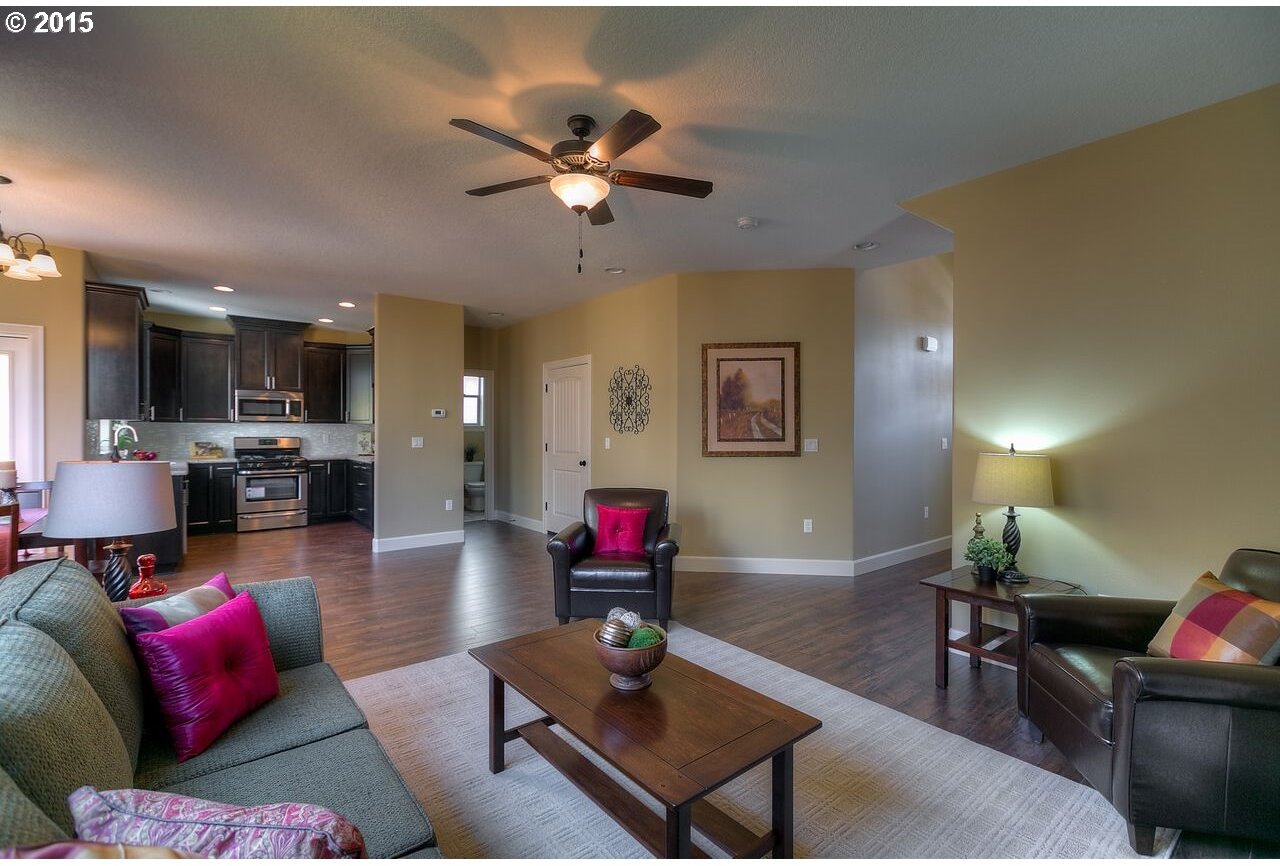 1168 Taurus Loop Northeast Keizer, OR 97303 - Photo 14 of 19 Gallery Image 14